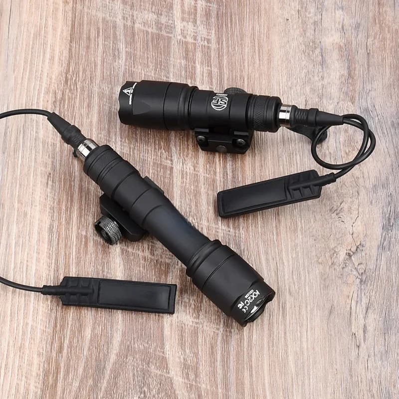 WADSN SF Surefir M300A M600C M300B M300C M600U Airsoft Zaklamp Tactische Lantaarn Zaklamp ​ AR15 Speelgoedgeweer met LED-lampje