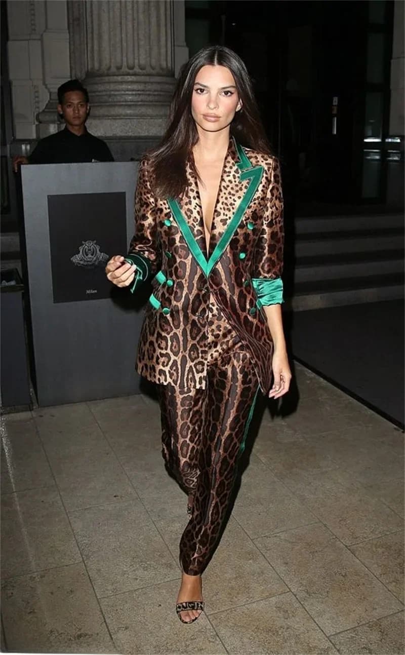 2-delige damespakken sets op maat gemaakte luipaardprint blazer + broek stiksels kleur mode rode loper avond prom dress aangepast
