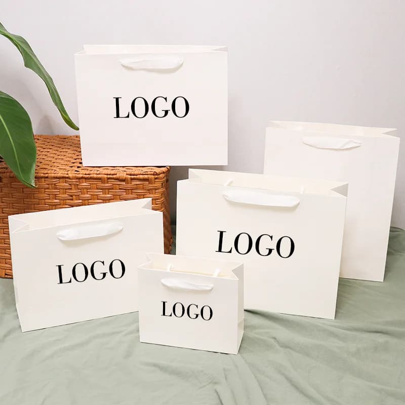 10 stuks personalisatie logo witte papieren zakken voor kleding pruik pakket zakken kleine zakelijke sieraden papieren zakken bruiloft verjaardag