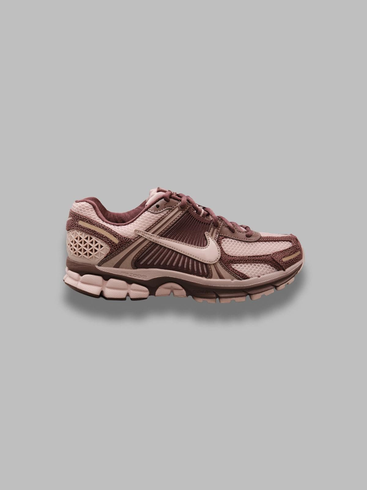 W Nike zoomvomero 5